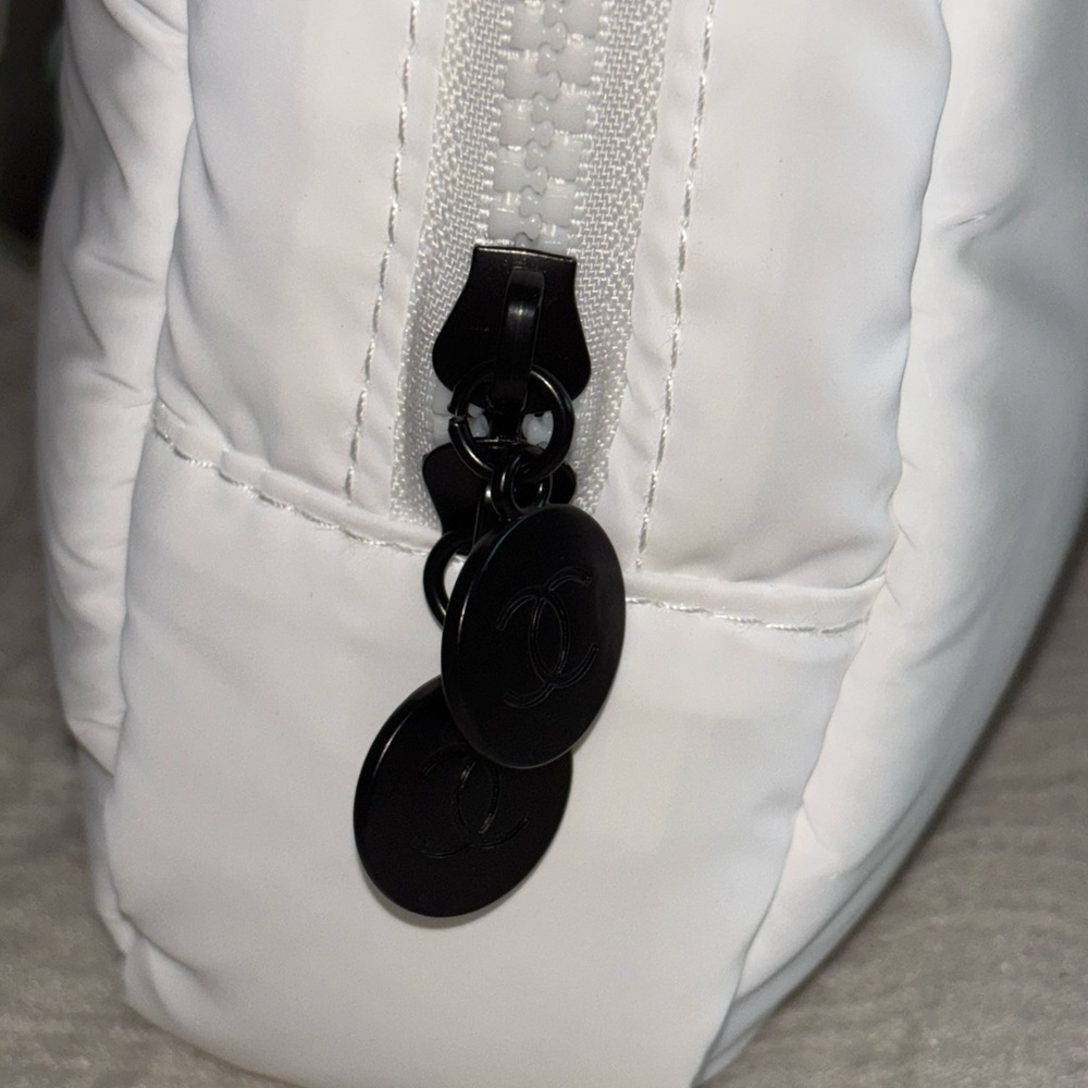 Chanel White Cosmetic Bag - Picture 2 of 6